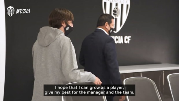 Bryan Gil on joining Valencia: 'I hope that I can grow as a player'